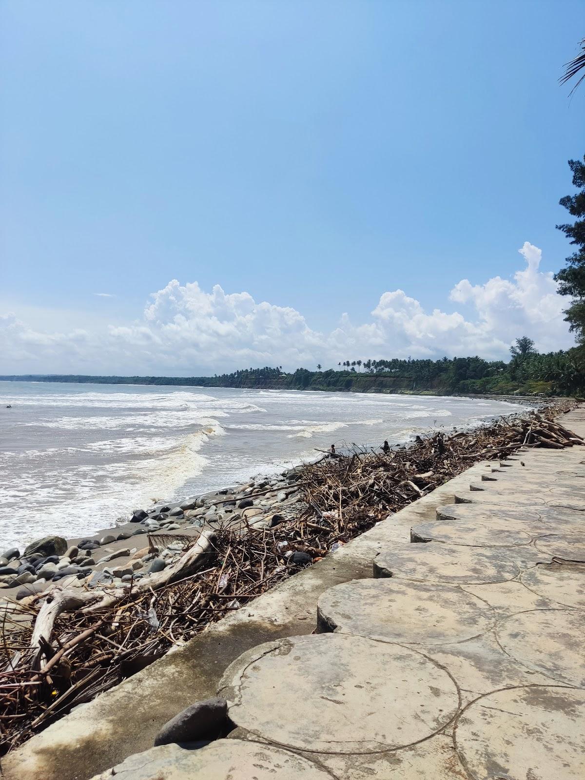 Sandee Pantai Pasar Bawah Manna