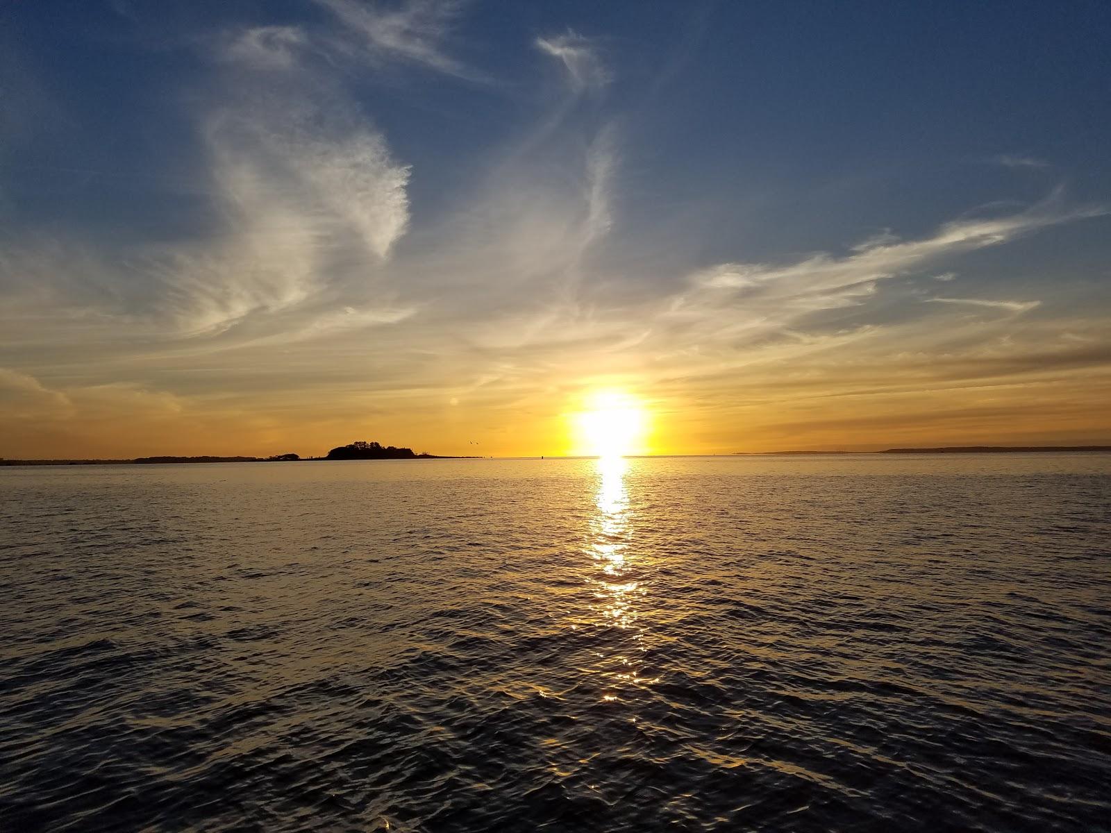 Sandee Manursing Island Club Photo