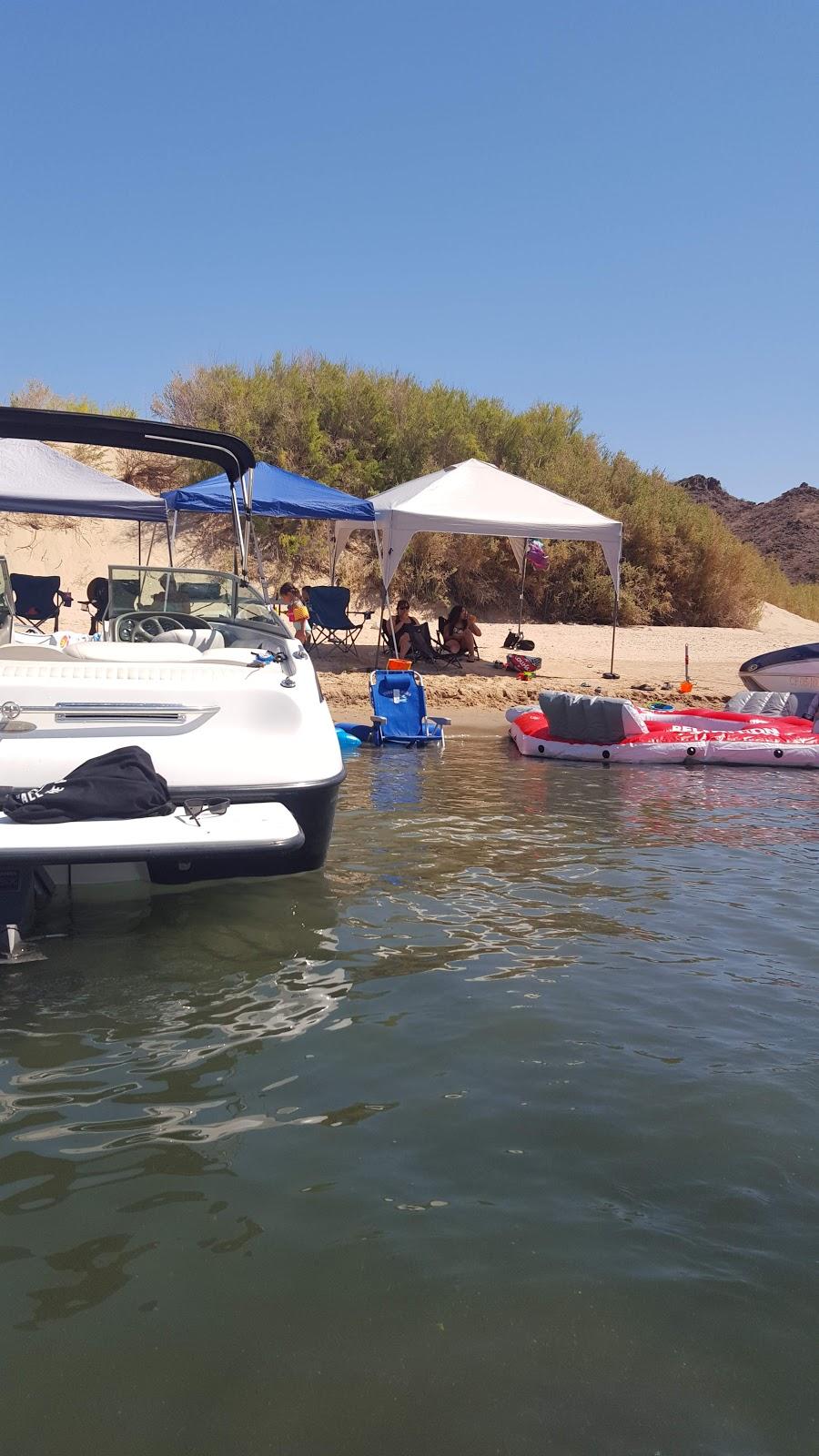 Sandee Ski Cove