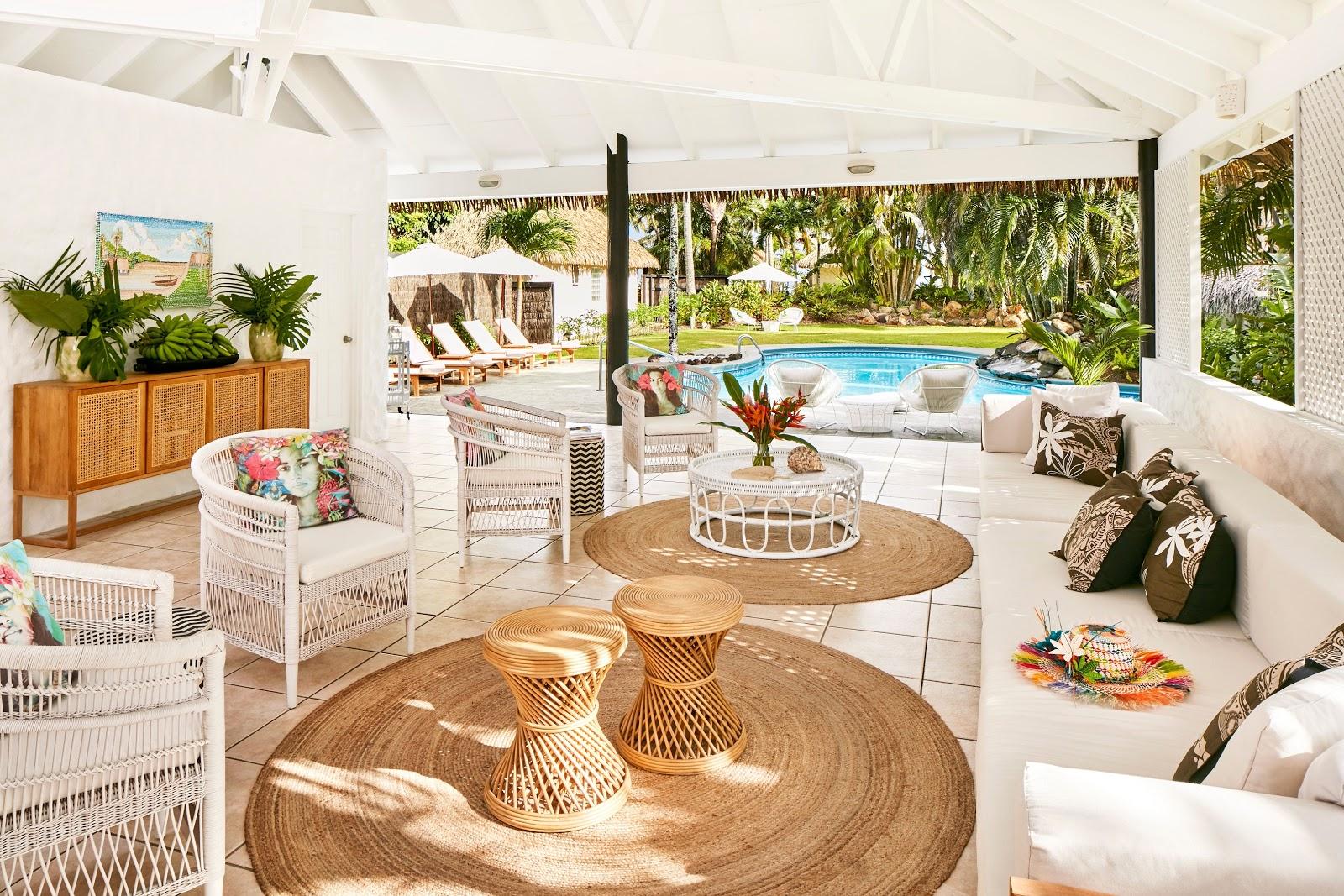 Sandee Motu Beachfront Art Villas