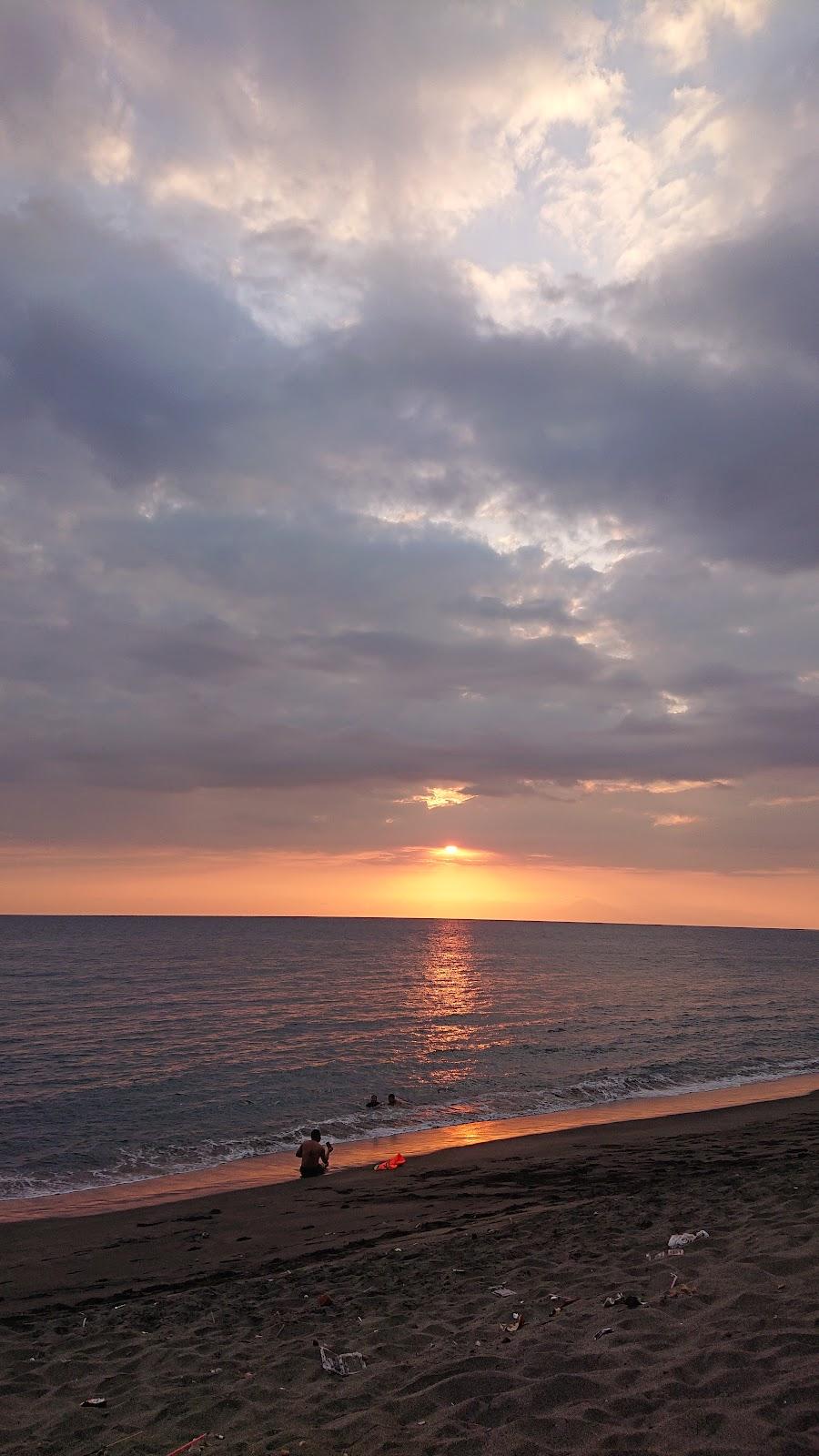 Sandee Pantai Bahari Pakue