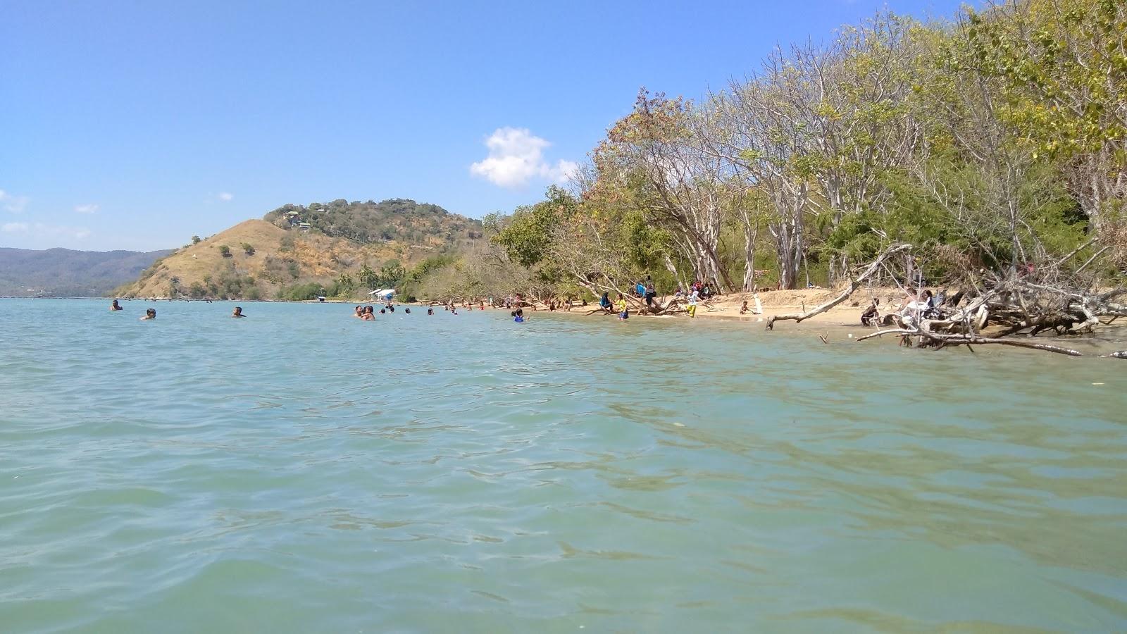 Sandee Pantai Camalaing Labuan Bajo Flores