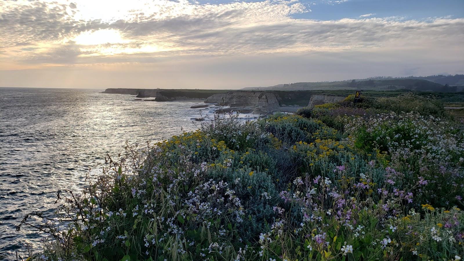 Sandee - Coast Dairies State Park - Hole-In-The-Wall Beach