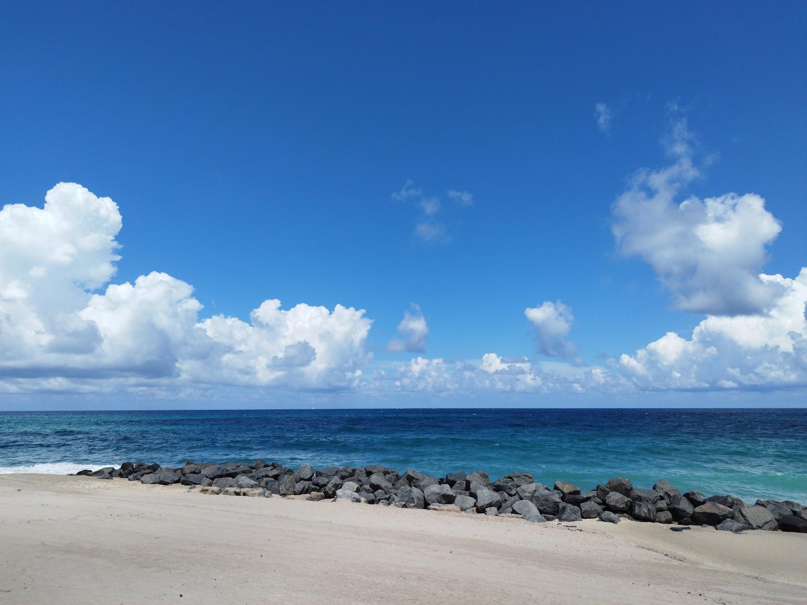 Sandee Le Beach Resort