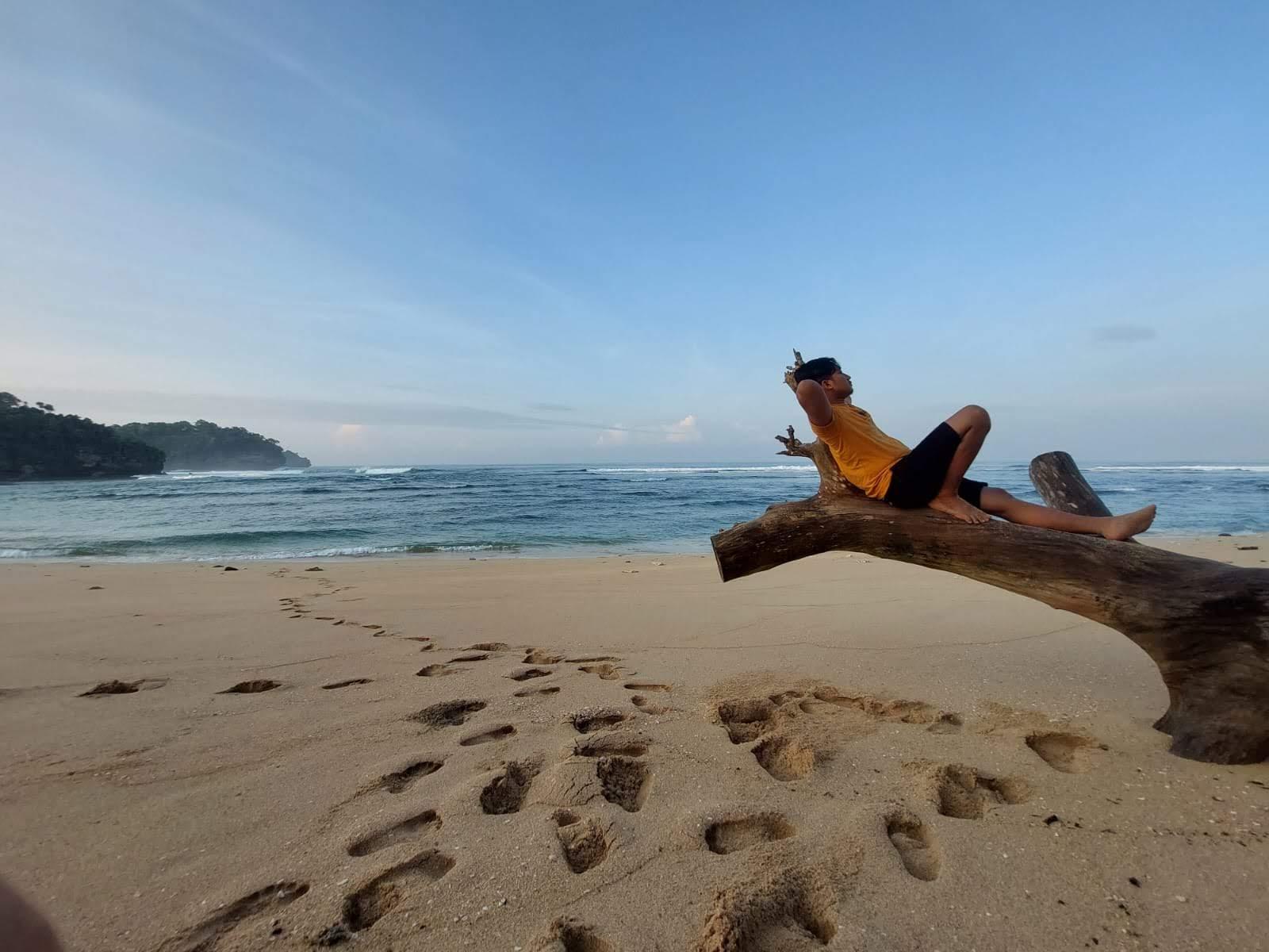 Sandee Ngliyep Beach