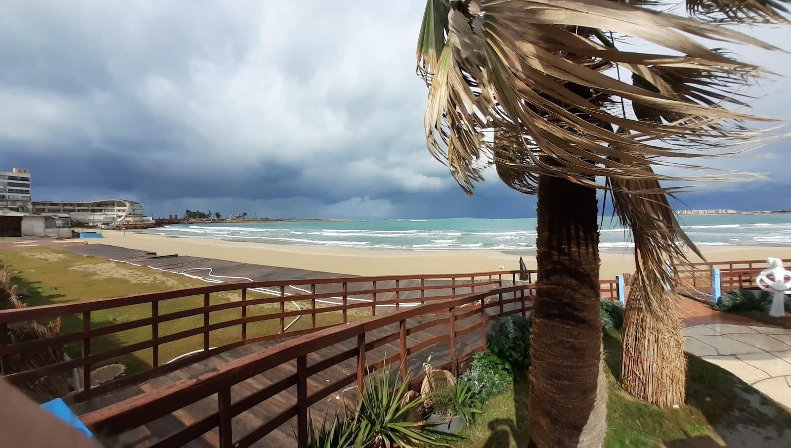 Sandee Mamoura Beach
