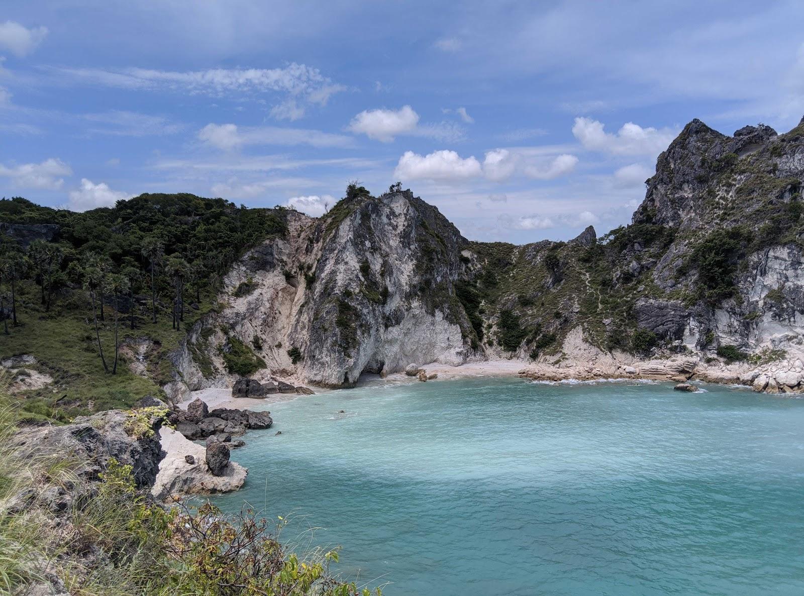 Sandee Tanjung Batu Putih, Rium, Amarasi Timur