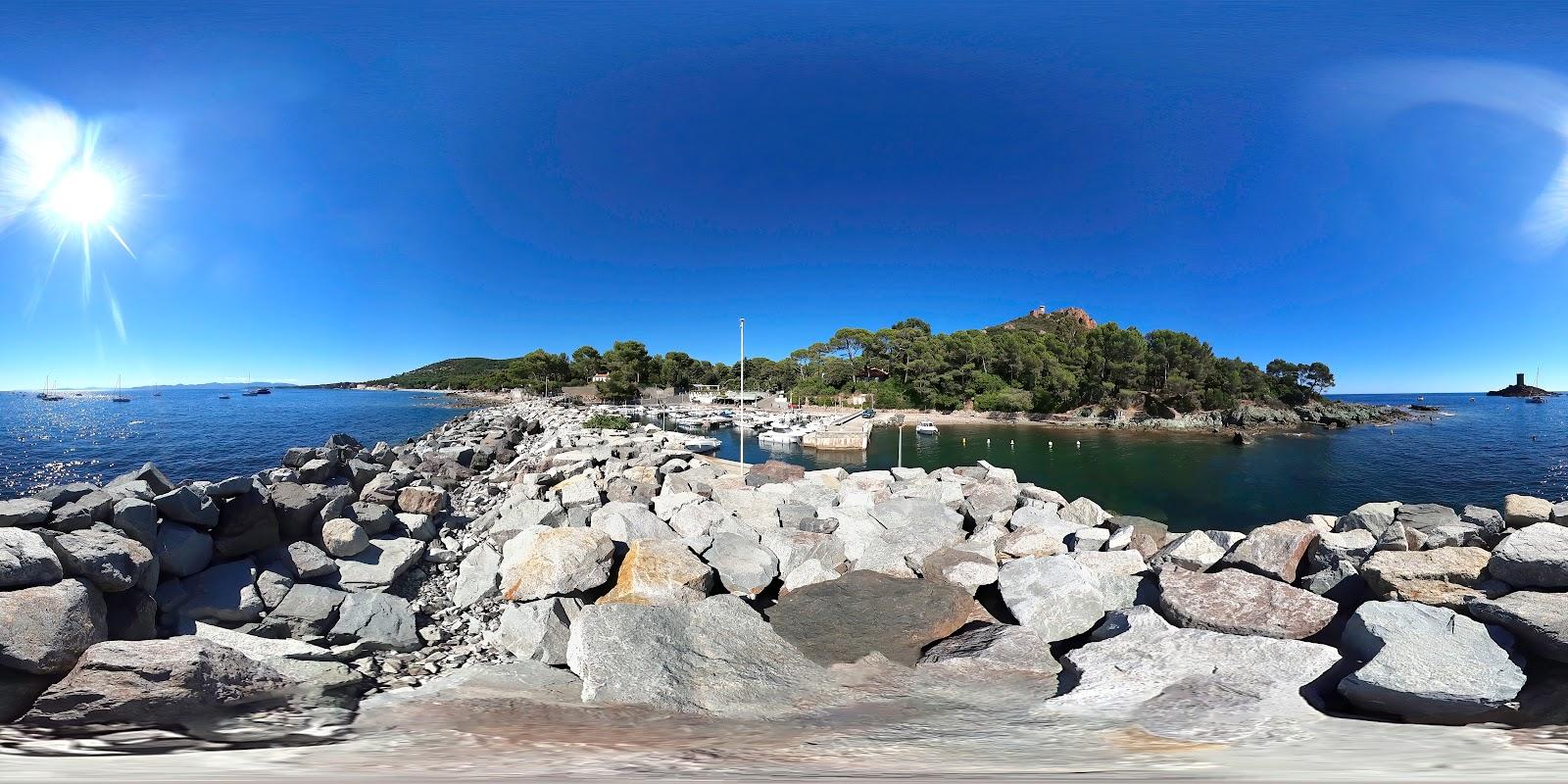 Sandee - Calanque Du Port De Poussai