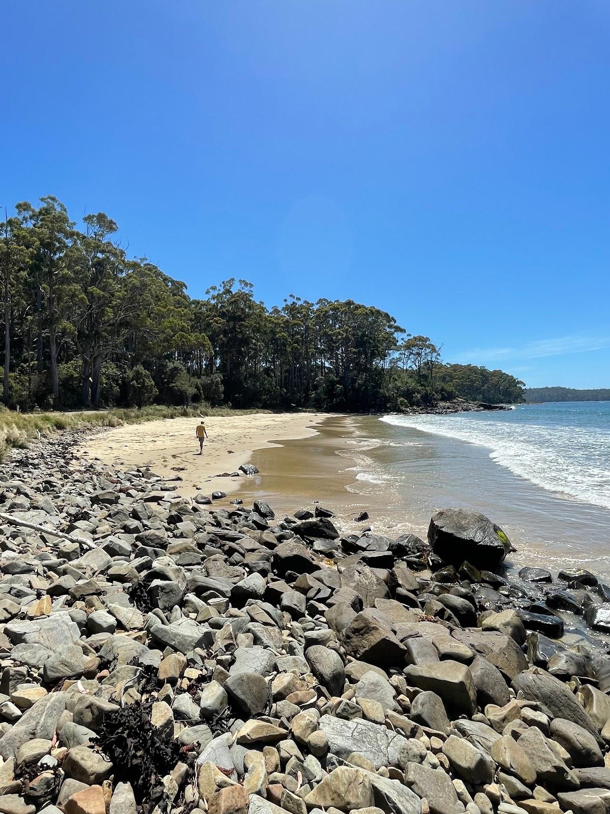 Sandee Finns Beach