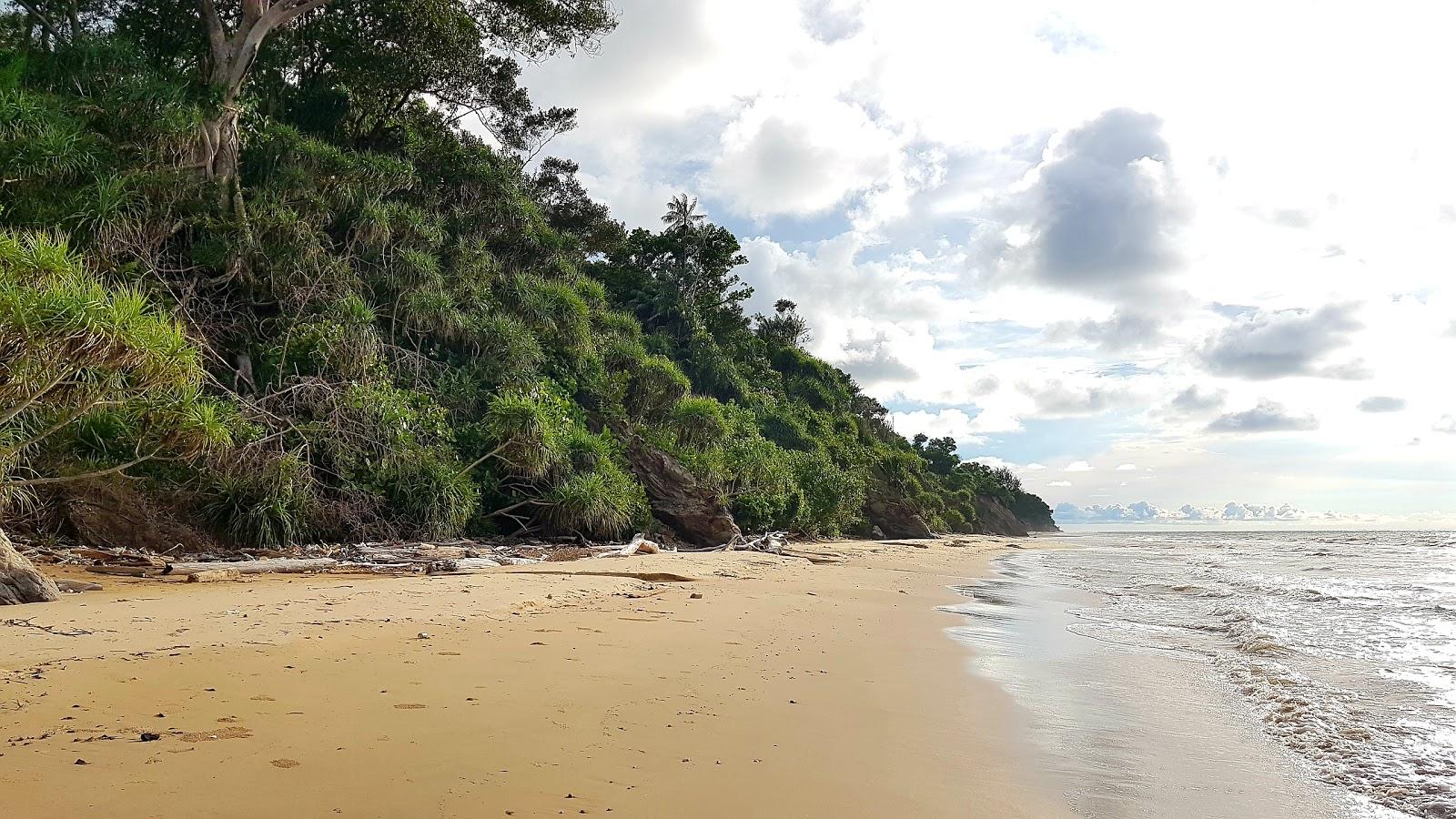 Sandee Meragang Beach Photo