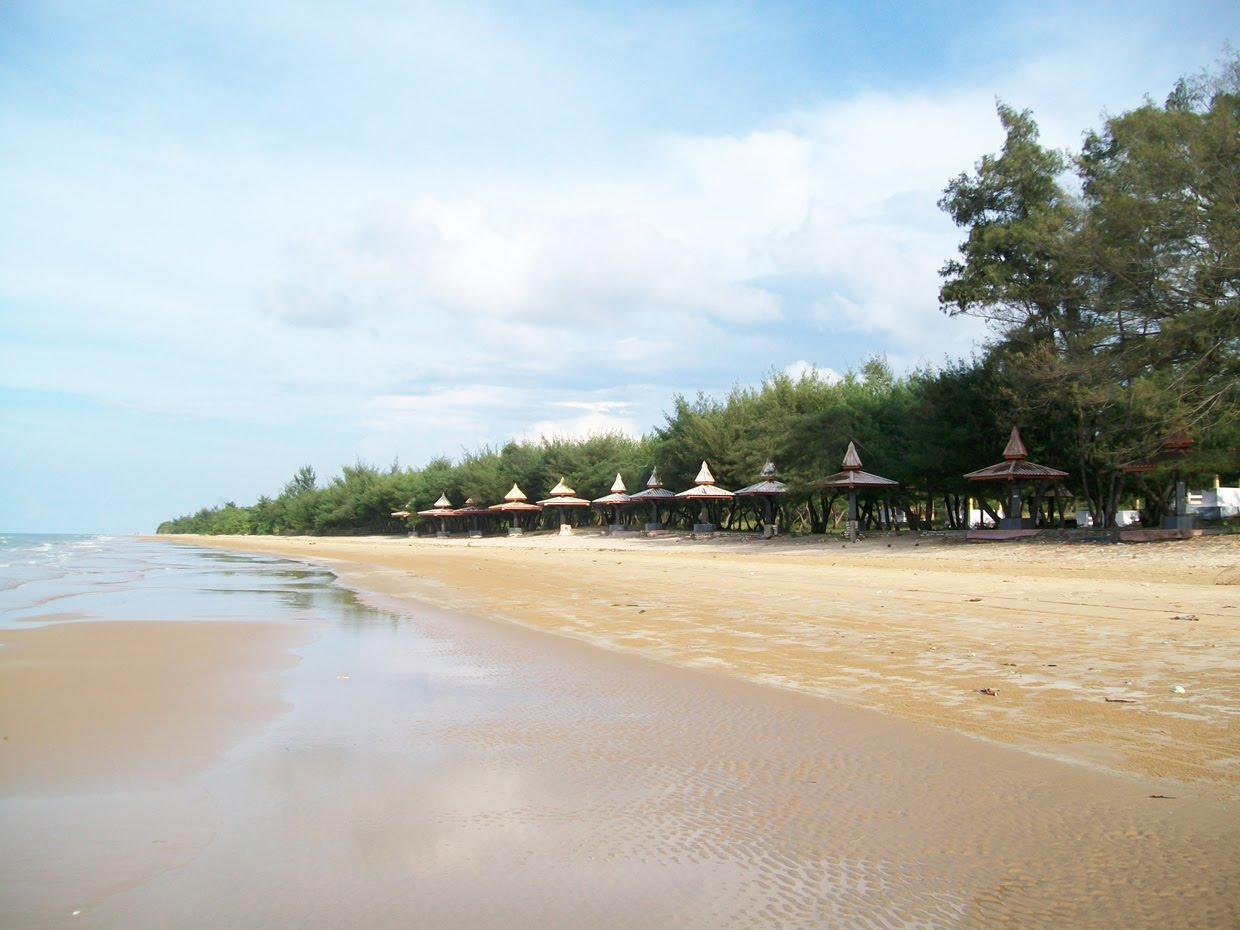 Sandee Wisata Pantai Lombang - Sumenep Pantai Lombang Photo