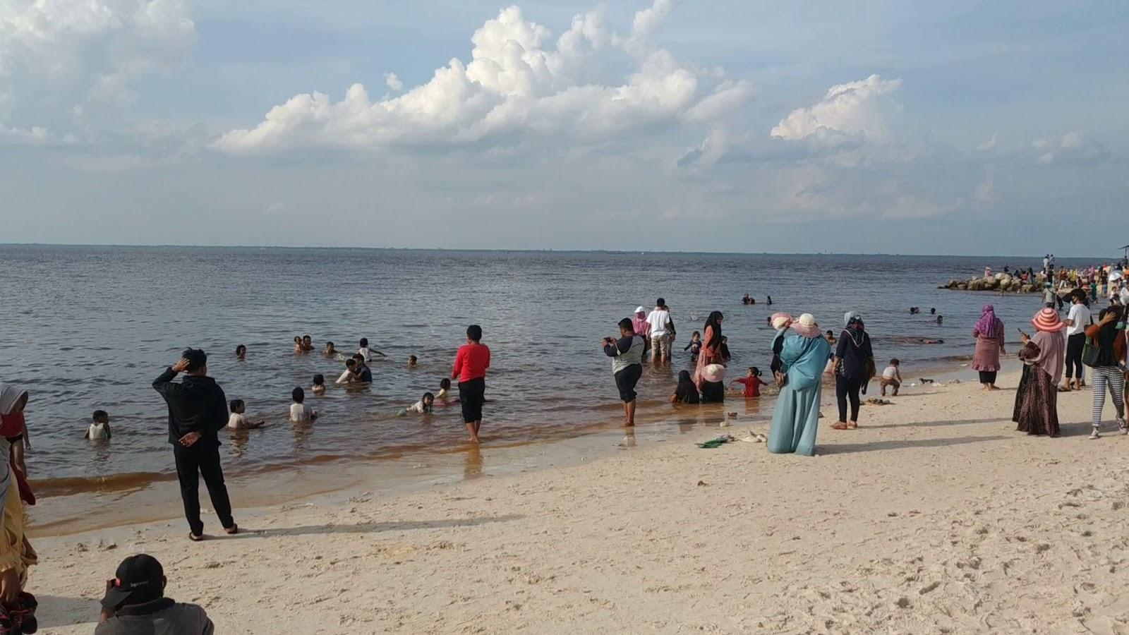 Sandee Pantai Koneng