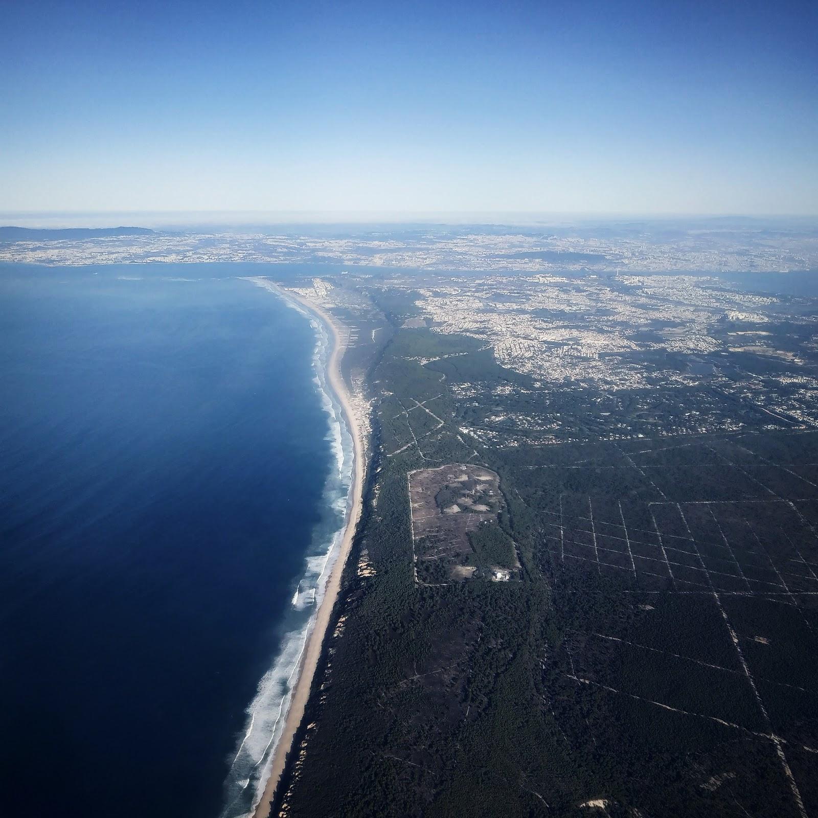 Sandee Paisagem Protegida Da Arriba Fossil Da Costa De Caparica