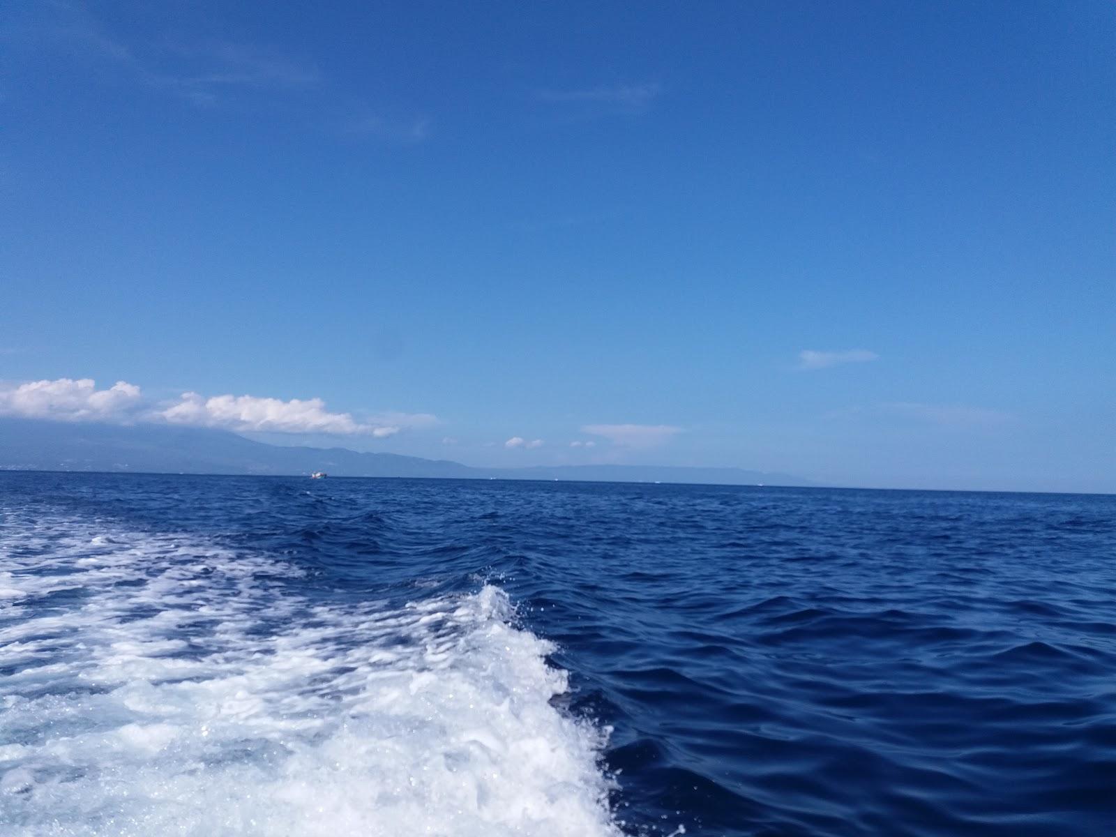 Sandee Pantai Batu Meja Tongkaina Photo