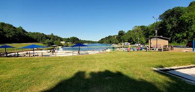 Sandee - The Beach At Lake Avalon