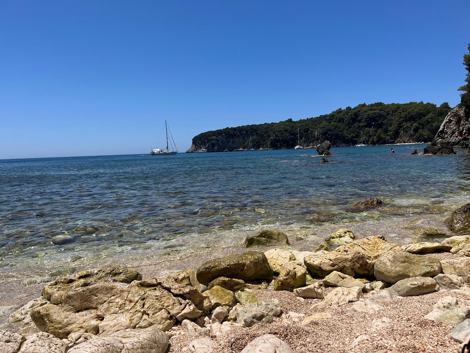 Sandee Amoni Beach