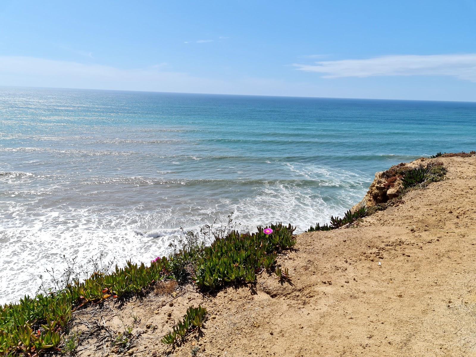 Sandee - Praia Das Pecas