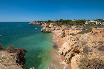 Sandee - Praia Dos Beijinhos Este