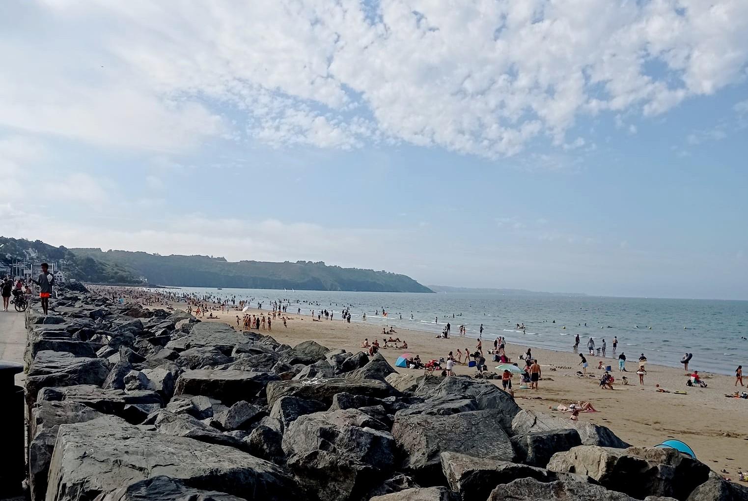 Sandee Grande Plage Des Rosaires Photo