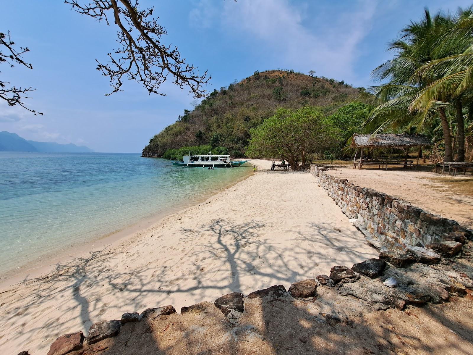 Sandee Dimanglet Island