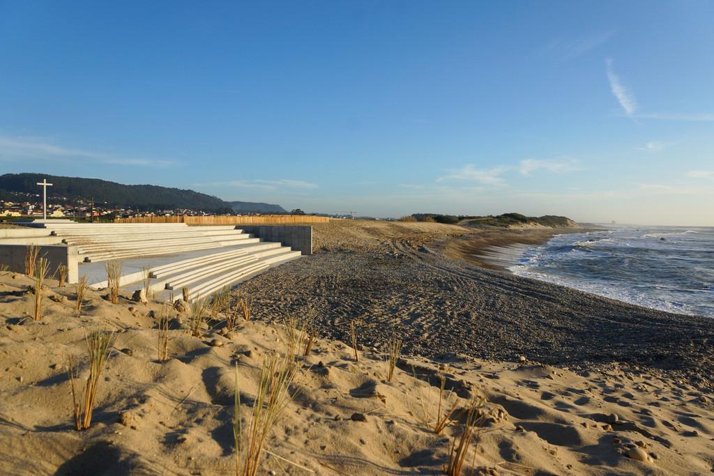 Sandee Praia De Sao Bartolomeu Do Mar