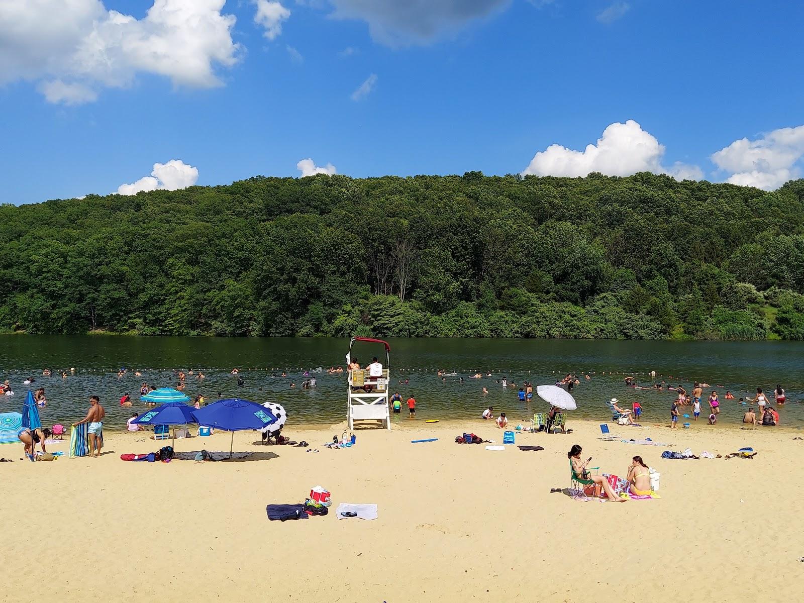 Sandee Valley Lake South Beach Photo