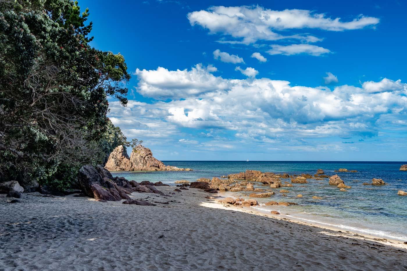 Sandee Pakahakaha Bay Photo