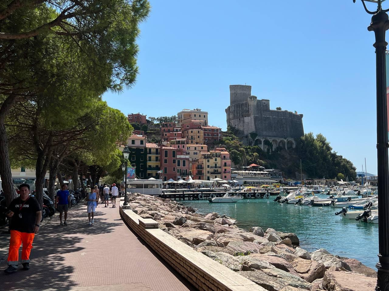 Sandee Venere Azzurra Beach