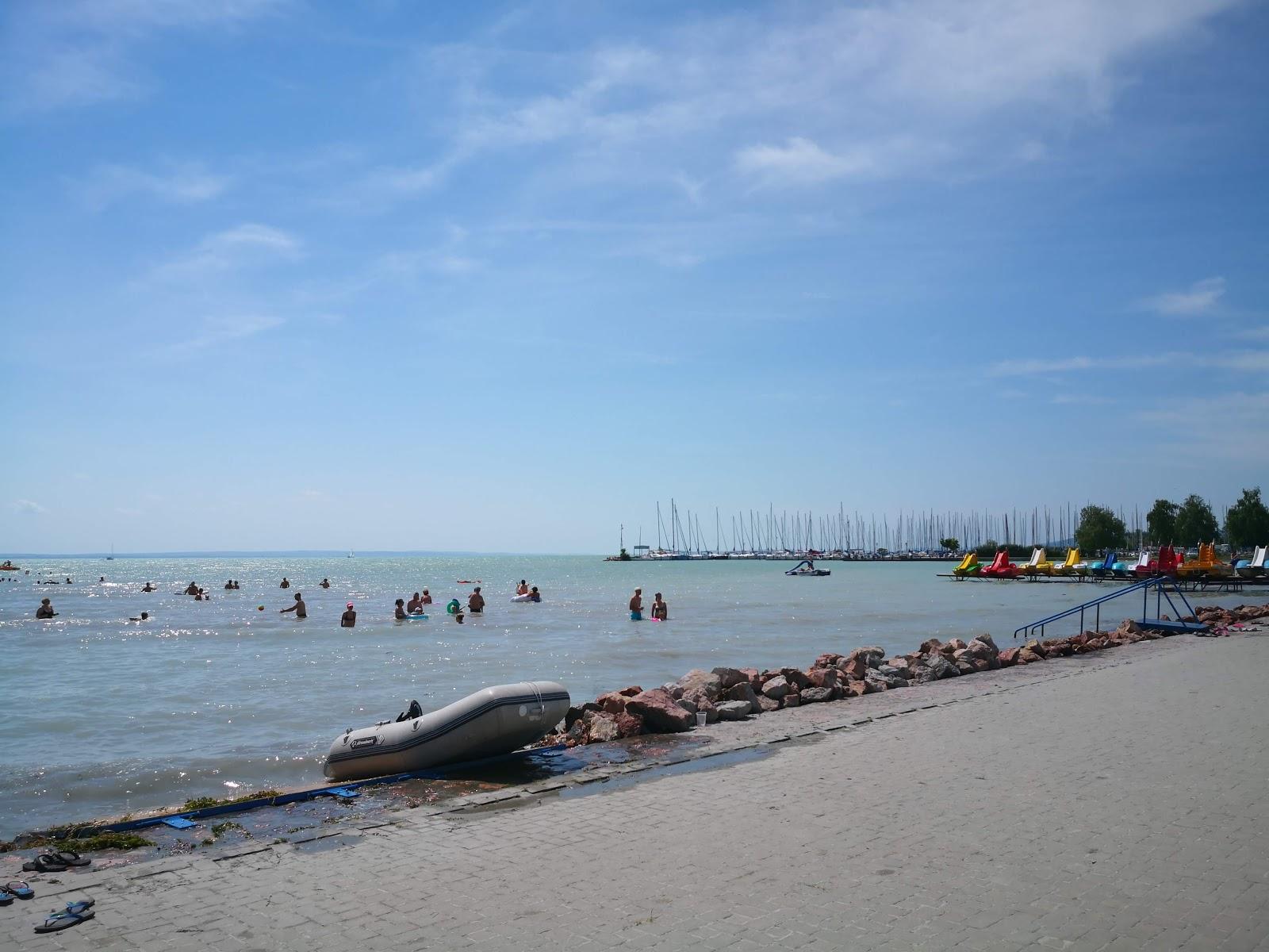 Sandee Vak Bottyan Strand Photo