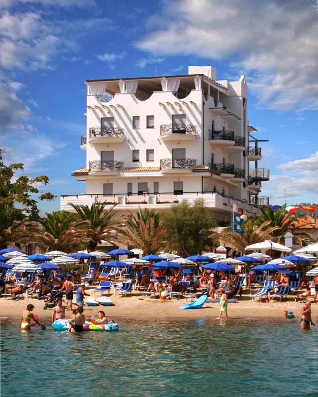 Sandee Martinsicuro Spiaggia Dell'Albergo Sympathy