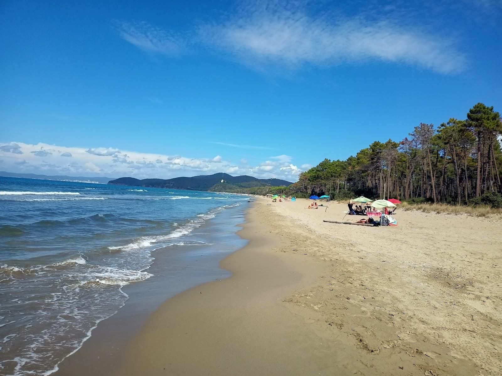 Sandee Bau Beach Piastrone