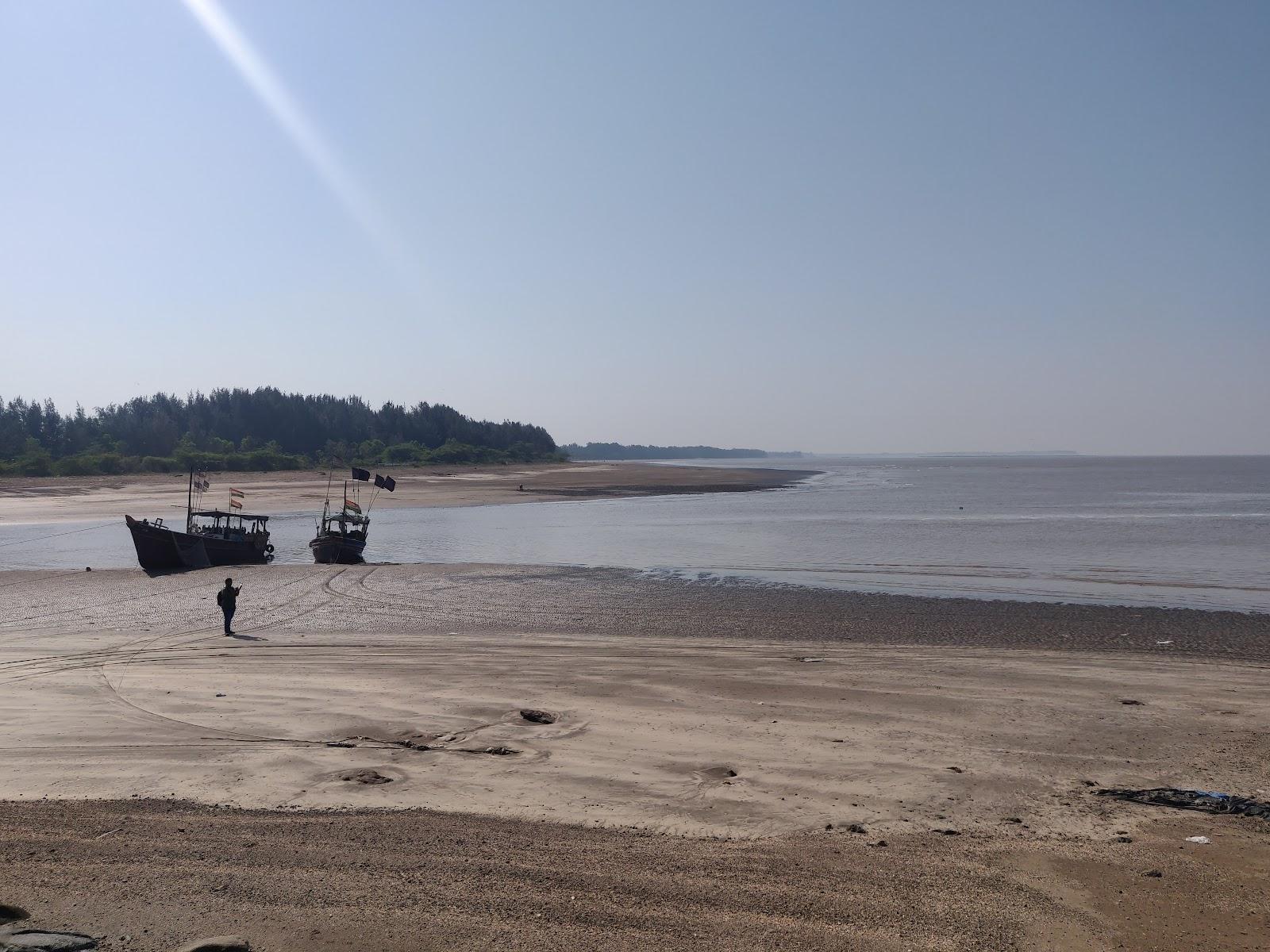 Sandee Zai Beach