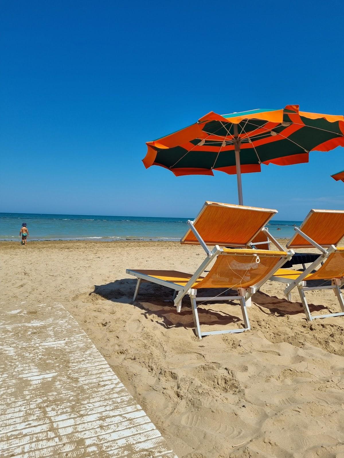 Sandee Spiagga Libera Di Torrette