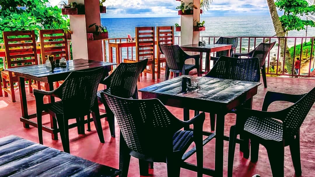 Sandee - Seaside Beach Resto & Lounge