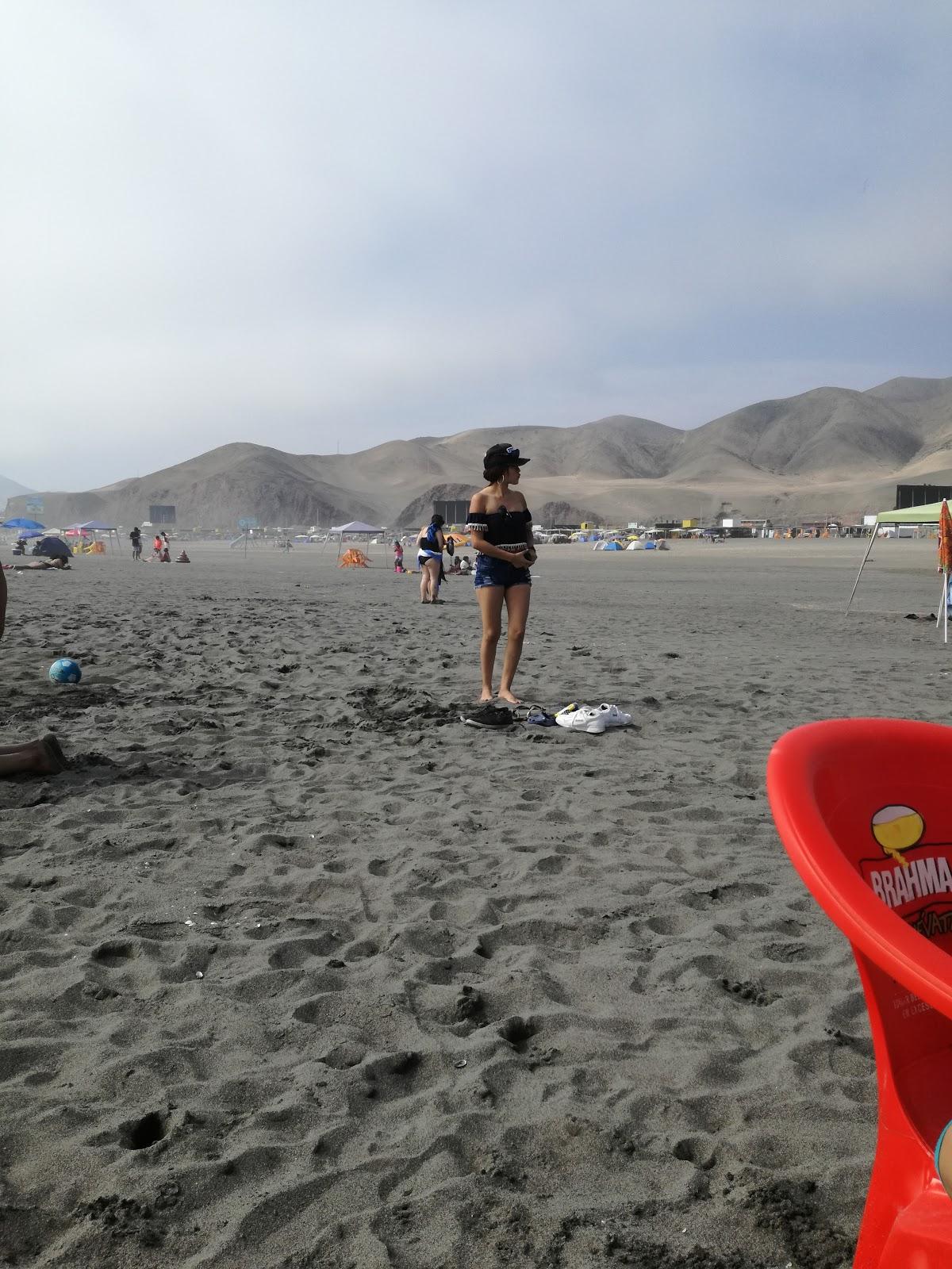 Sandee Laris Acampando Beach