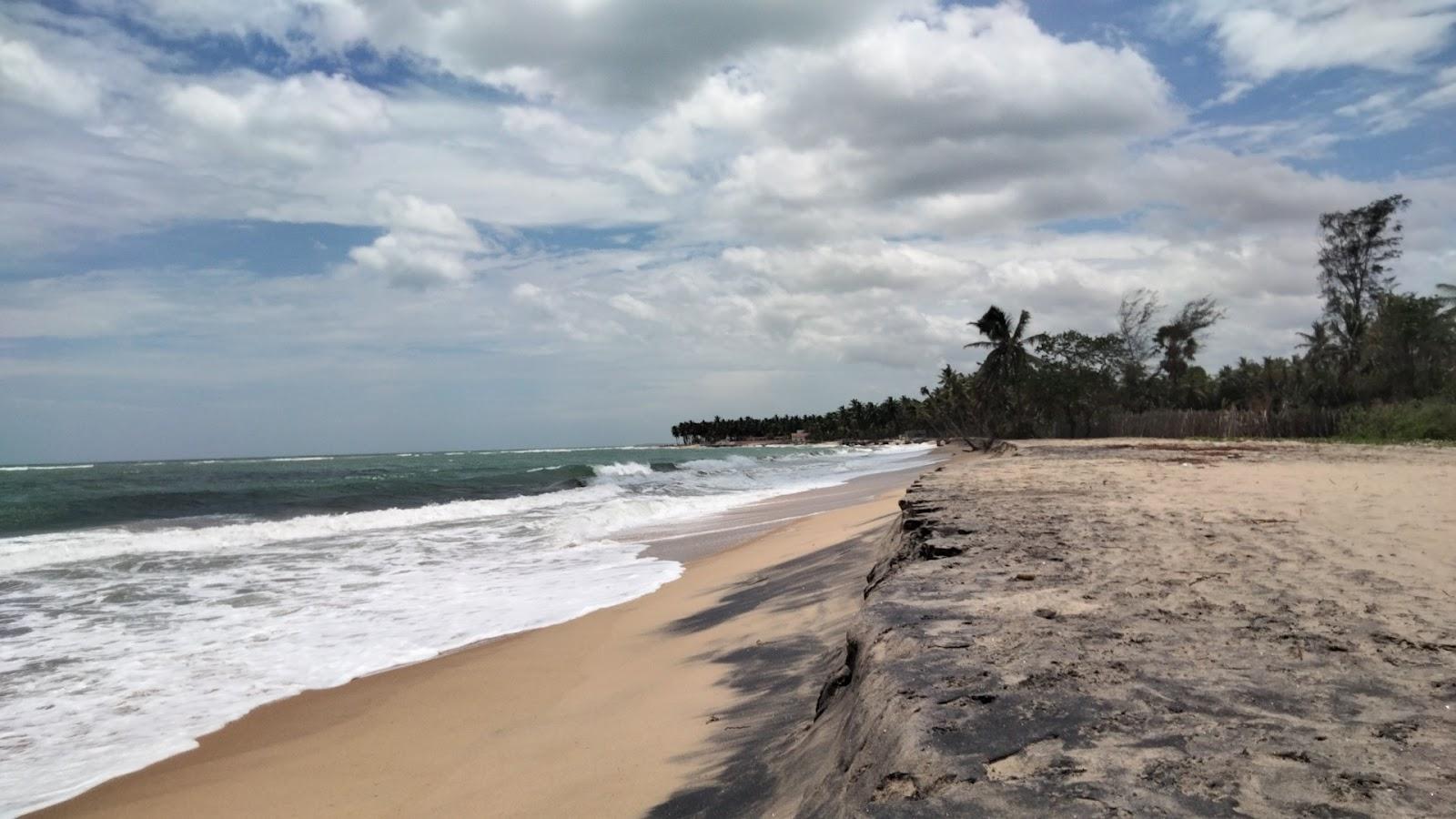 Sandee Thambiluvil Beach