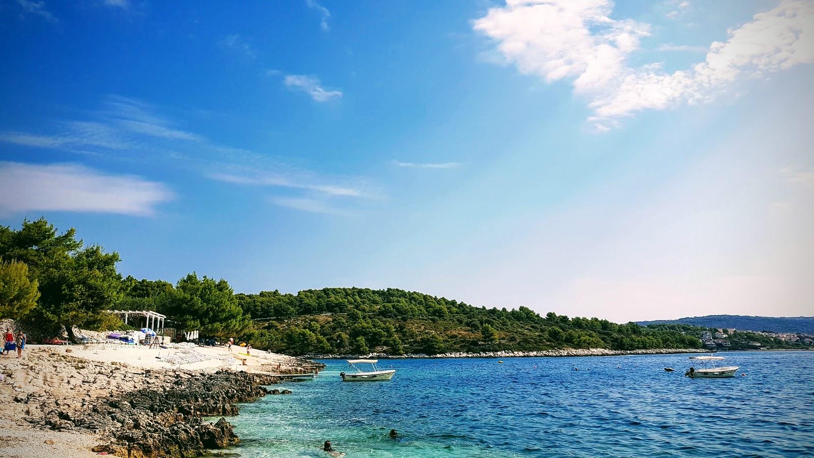 Sandee Beach Labadusa