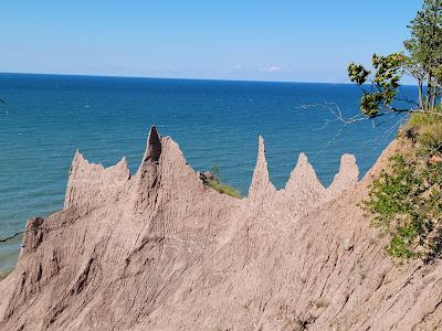 Sandee - Chimney Bluffs State Park