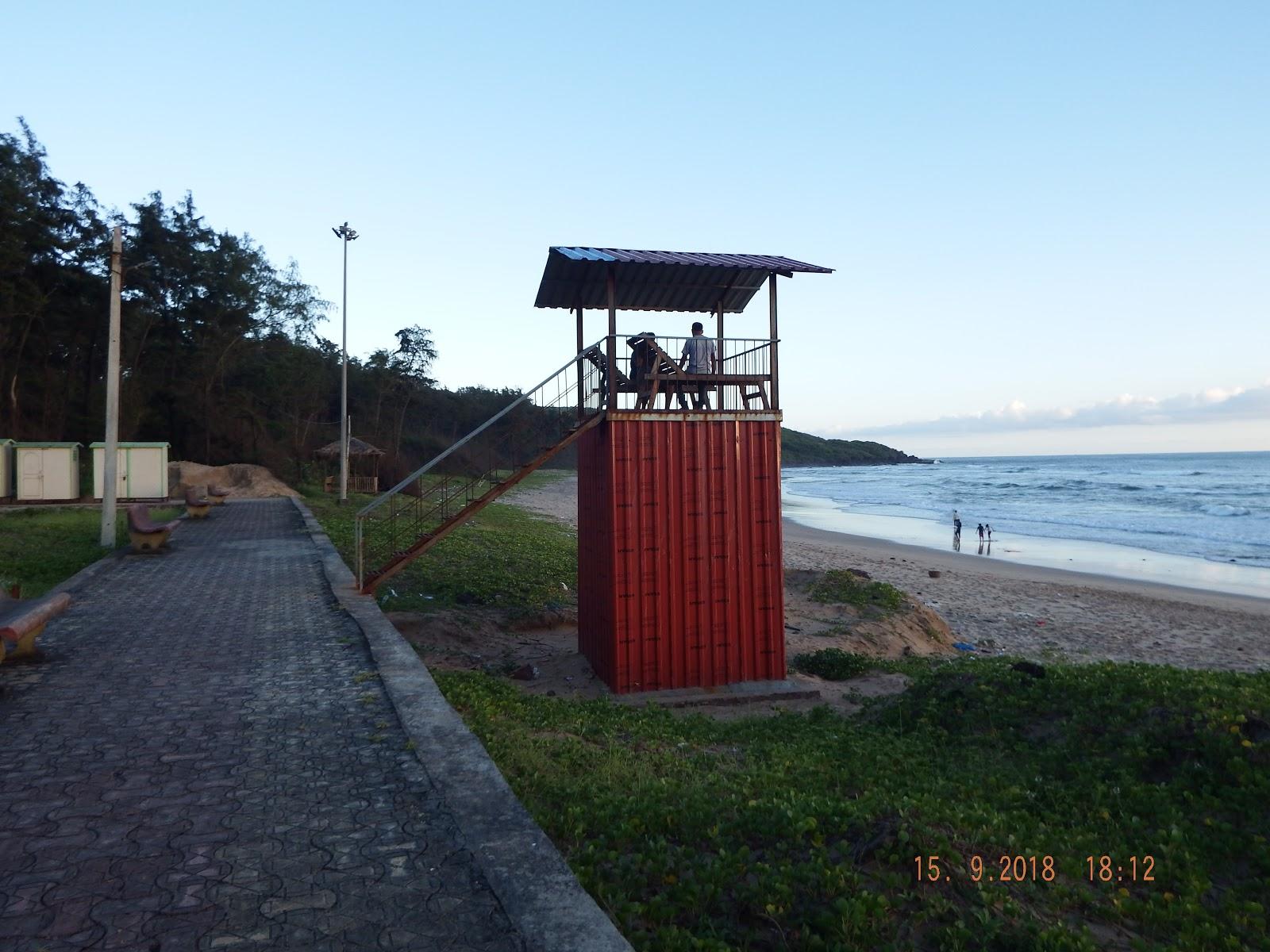 Sandee Girye Kotharwadi Beach Photo