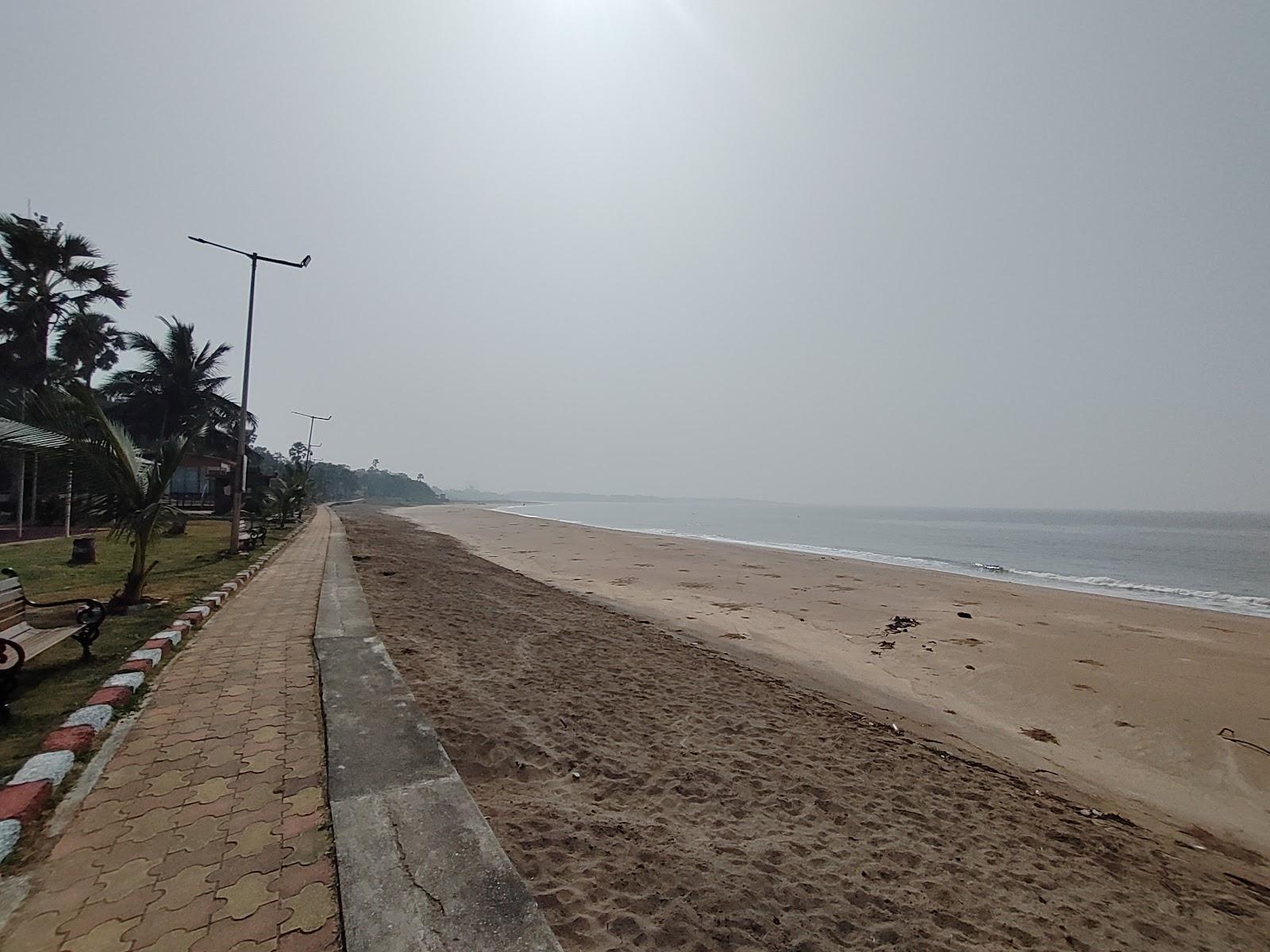 Sandee Hamla Beach