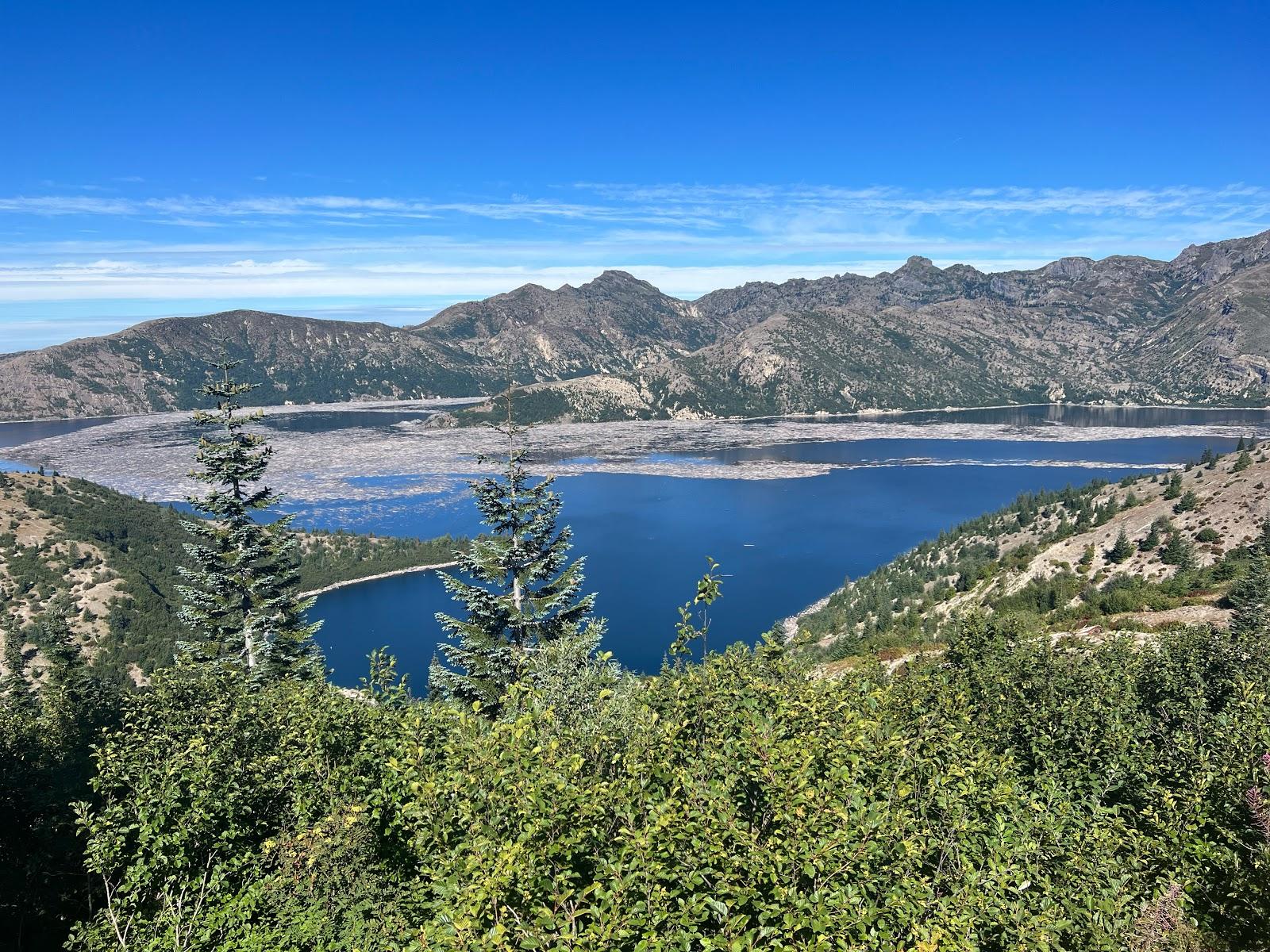 Sandee Spirit Lake Photo