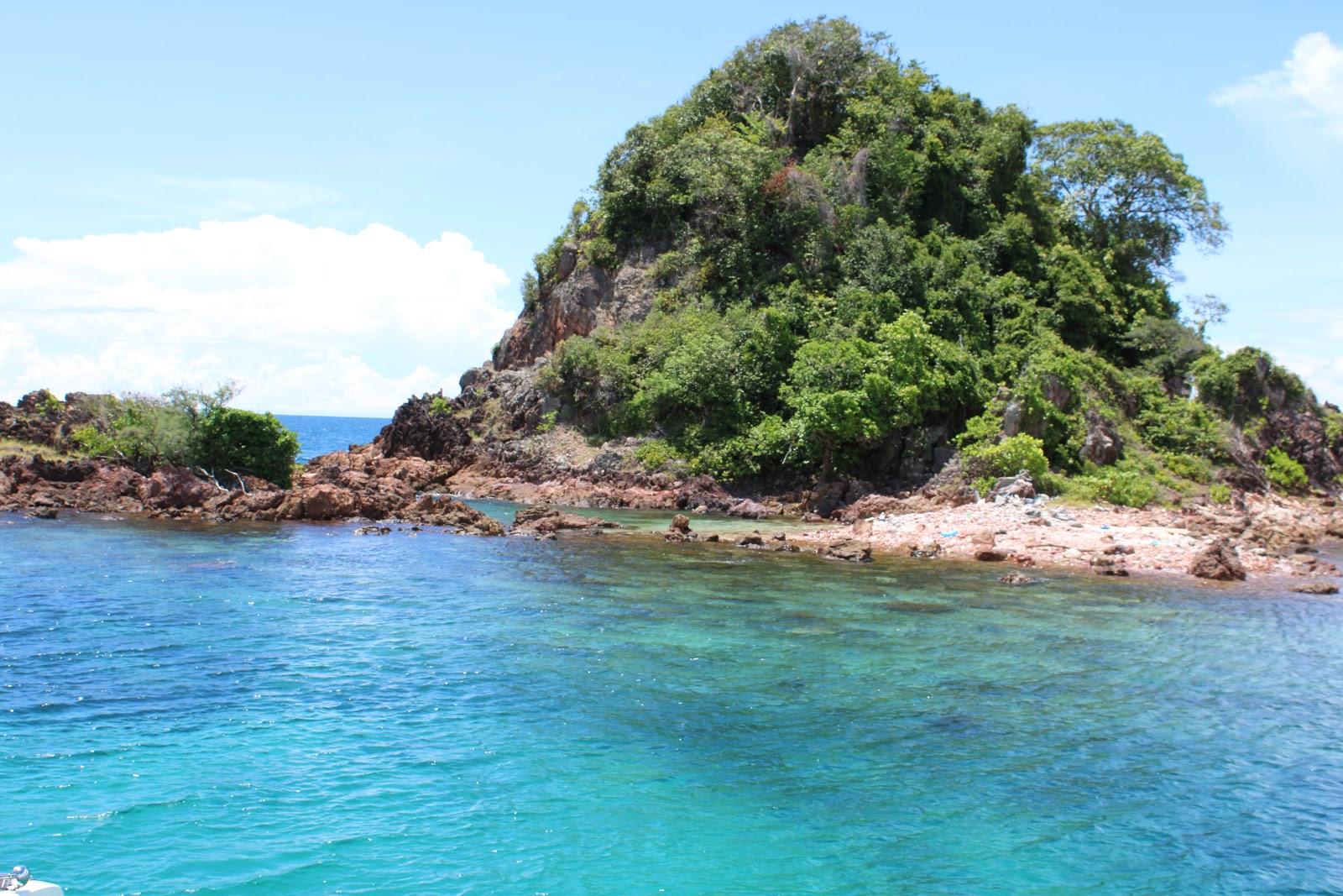 Sandee Ao Lom Beach Photo