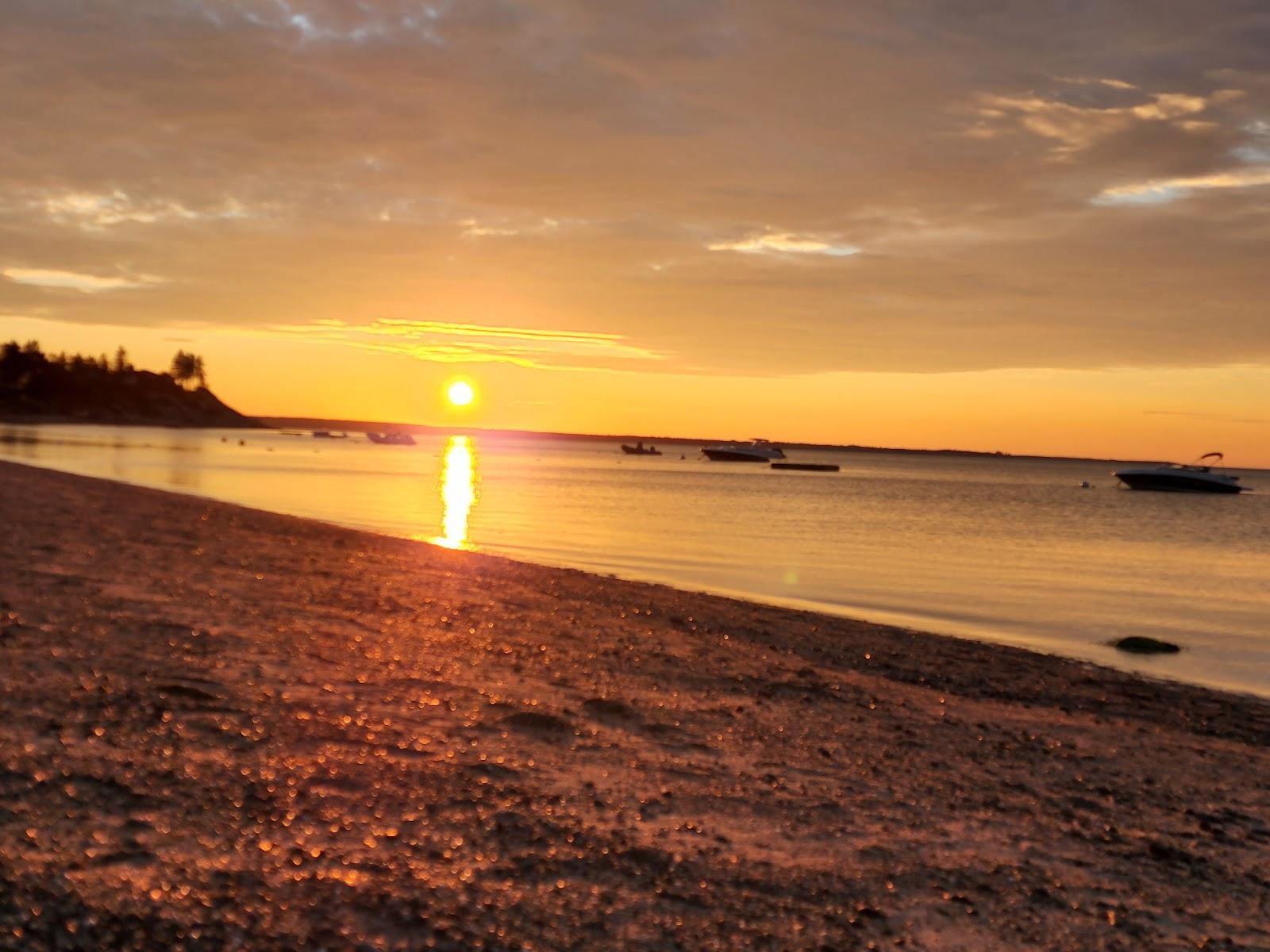 Sandee Sinclairs Island Beach