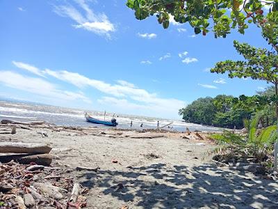 Sandee - Playa Y Cuevas Punta De Piedra