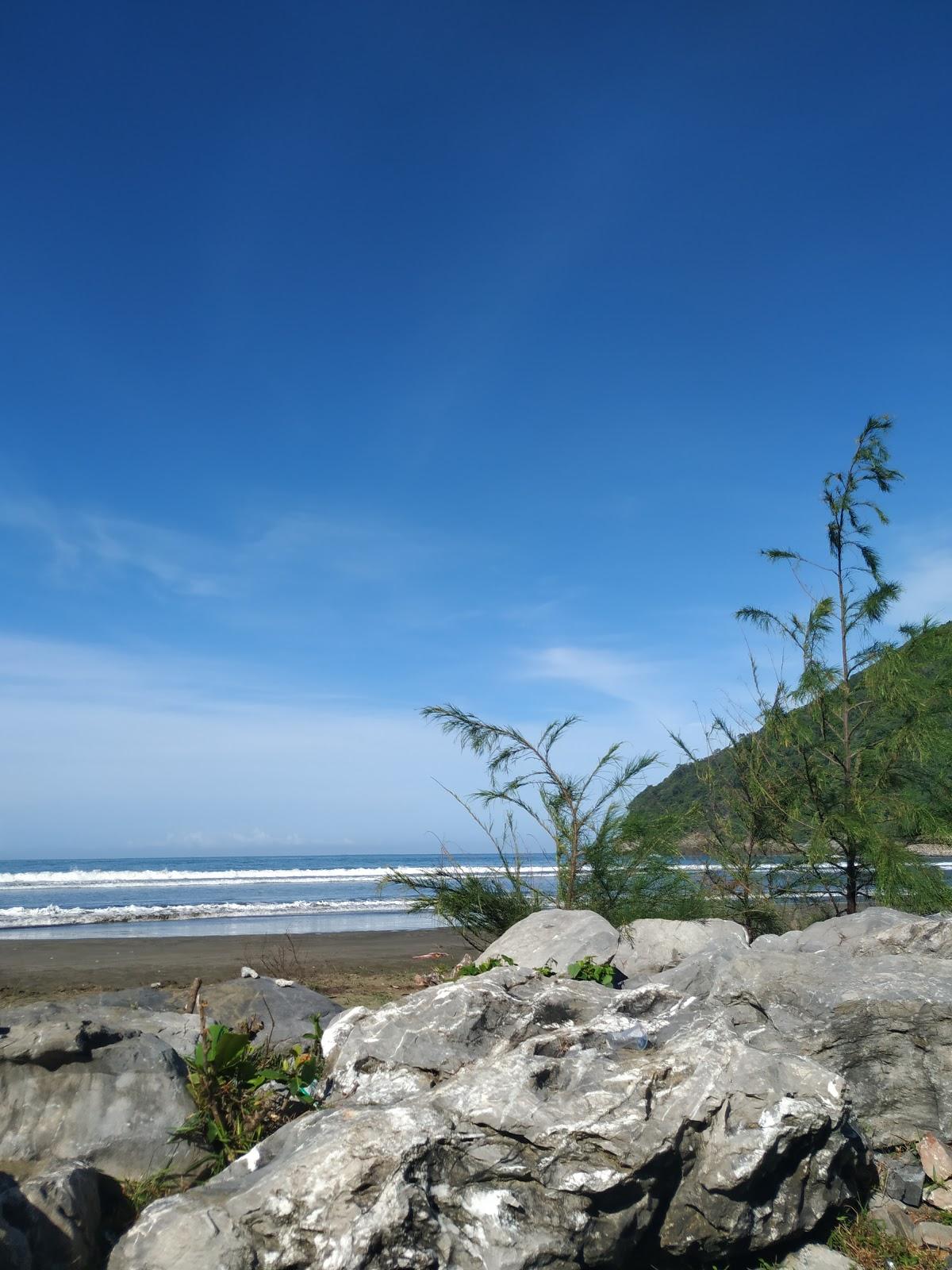 Sandee Pantai Leupung