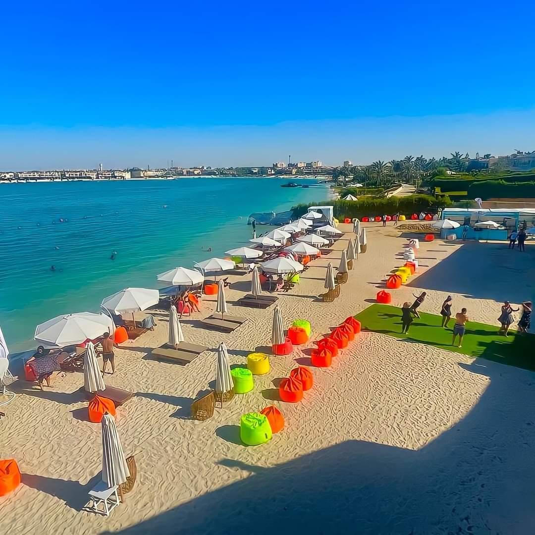 Sandee La Plage Marina Beach