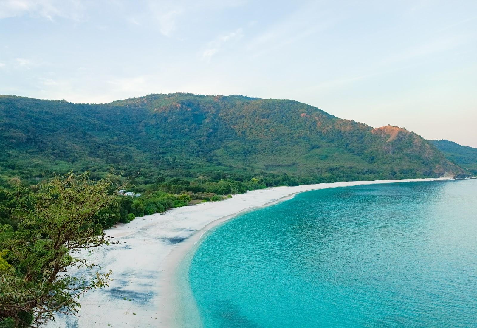 Sandee Lingal Beach