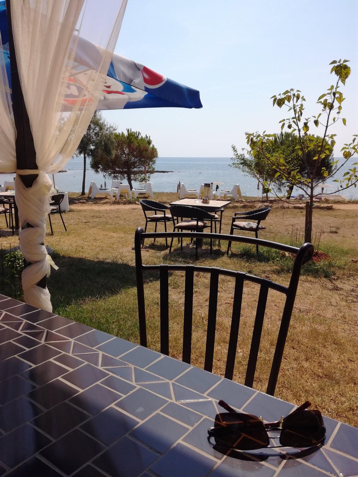 Sandee Bar Divai Beach