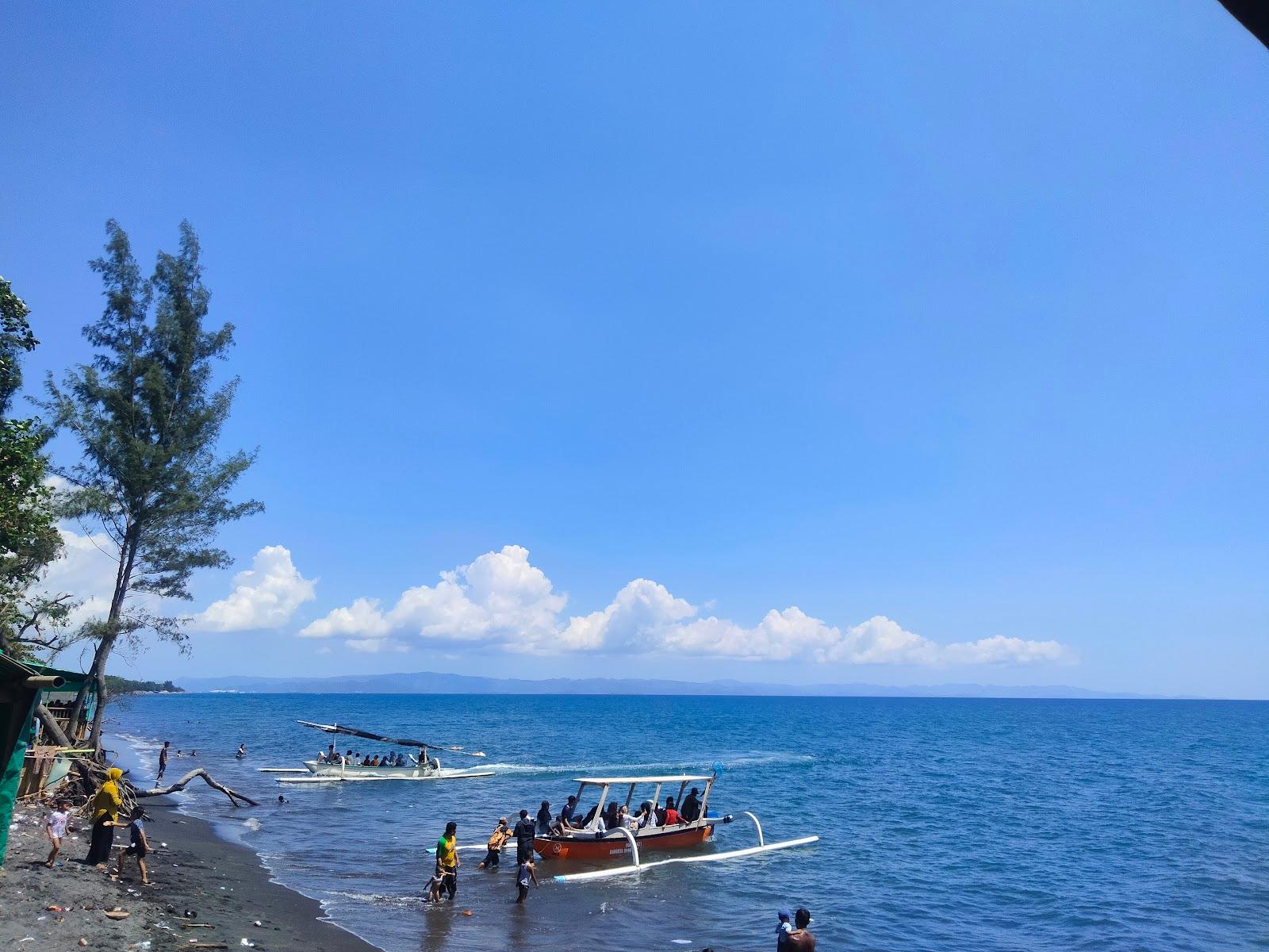 Sandee Pantai Gading Lingkar Selatan