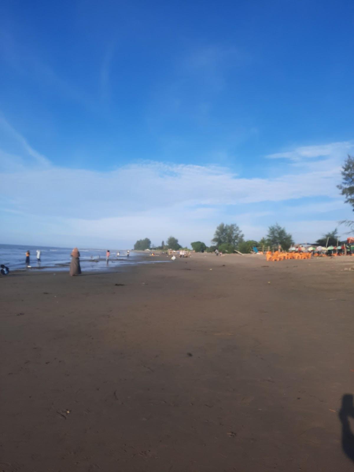 Sandee Pantai Laot Lapang Barat
